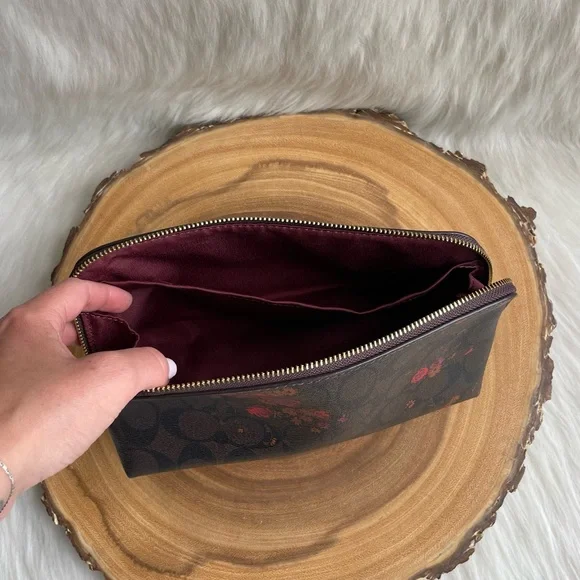 LIKE NEW Coach floral cosmetic bag - Picture 8 of 11